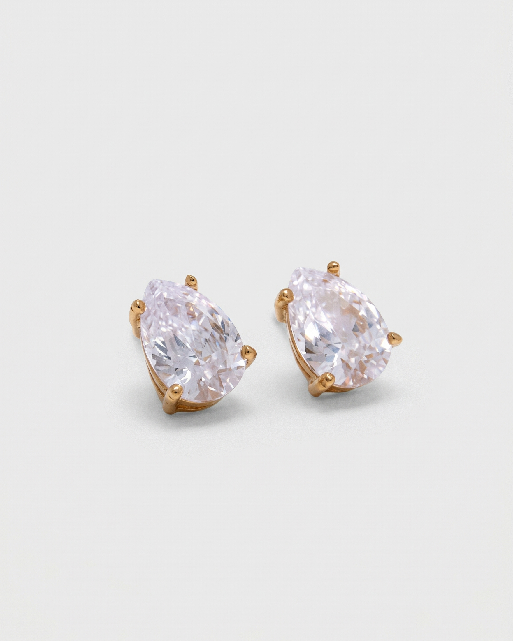 Isoldeia Stud Earrings