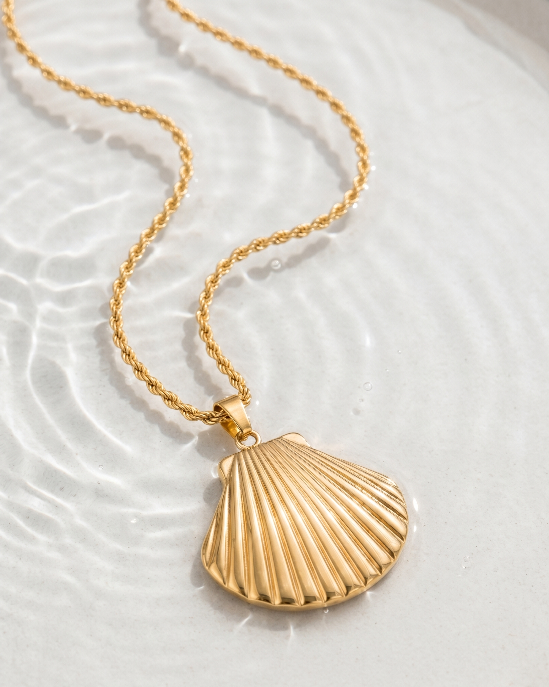 Gali Seashell Necklace