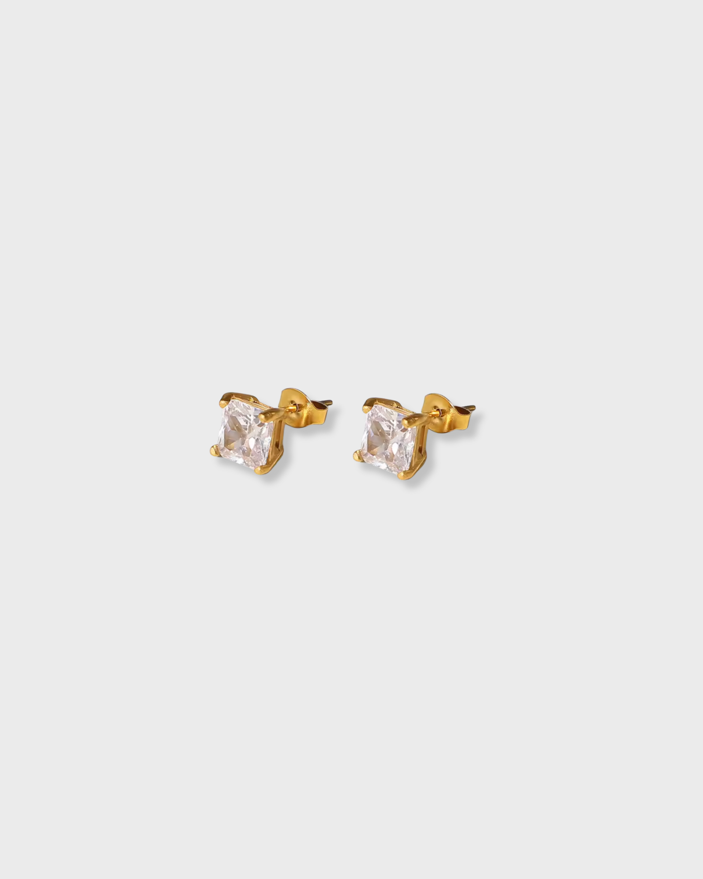 Maelia Stud Earrings