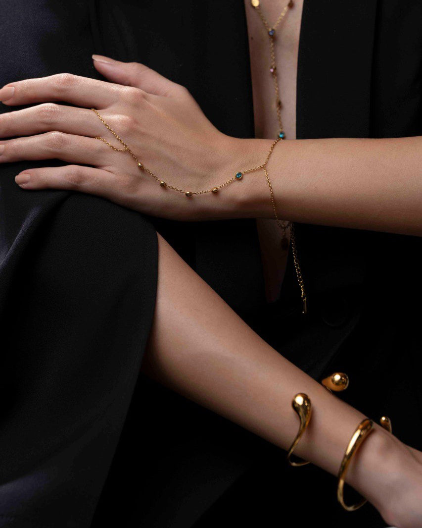 Ava Cuff