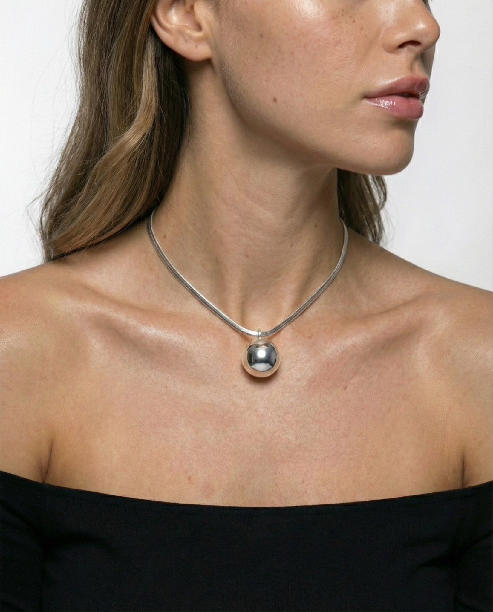 Esfera Necklace