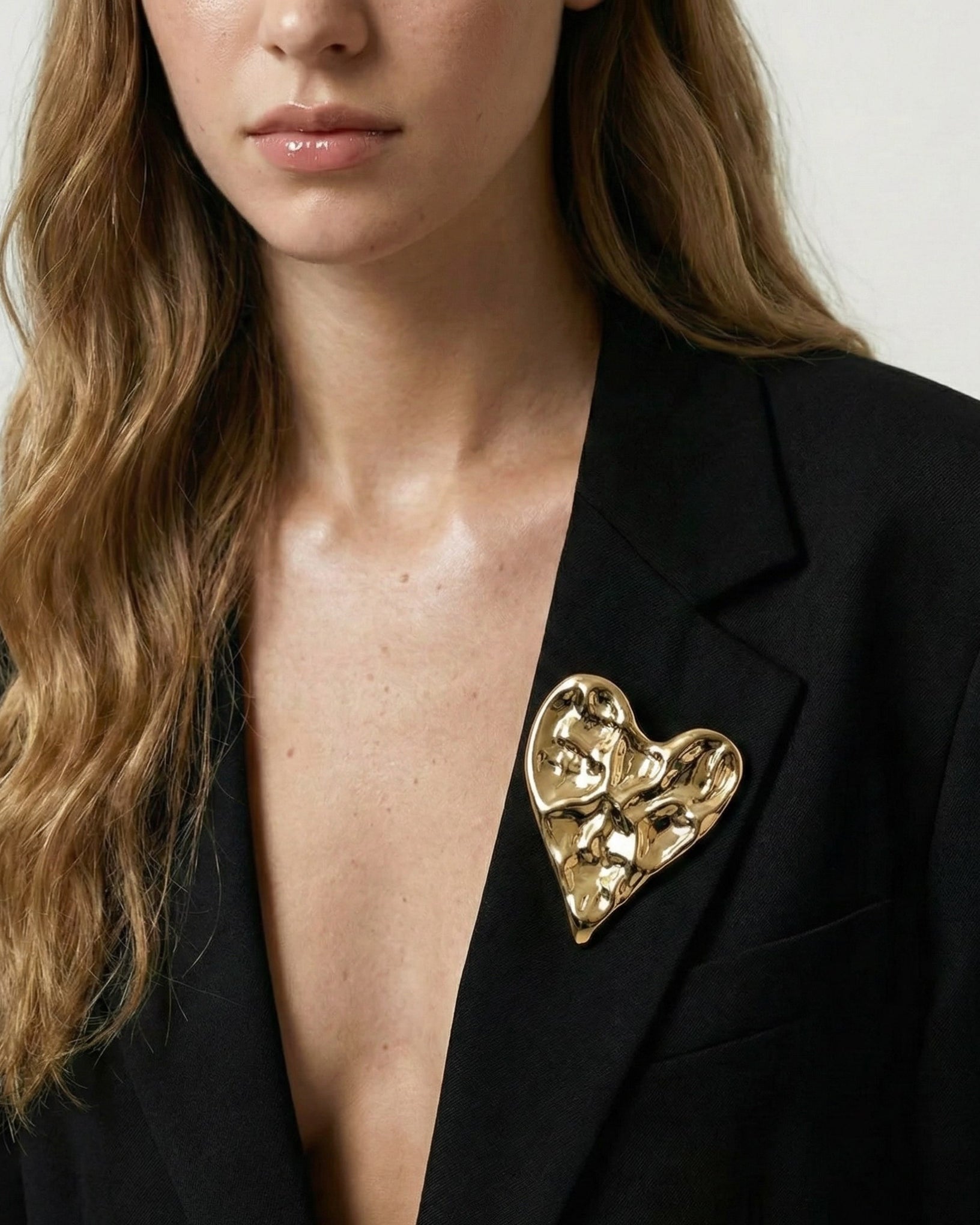 Amora Brooch
