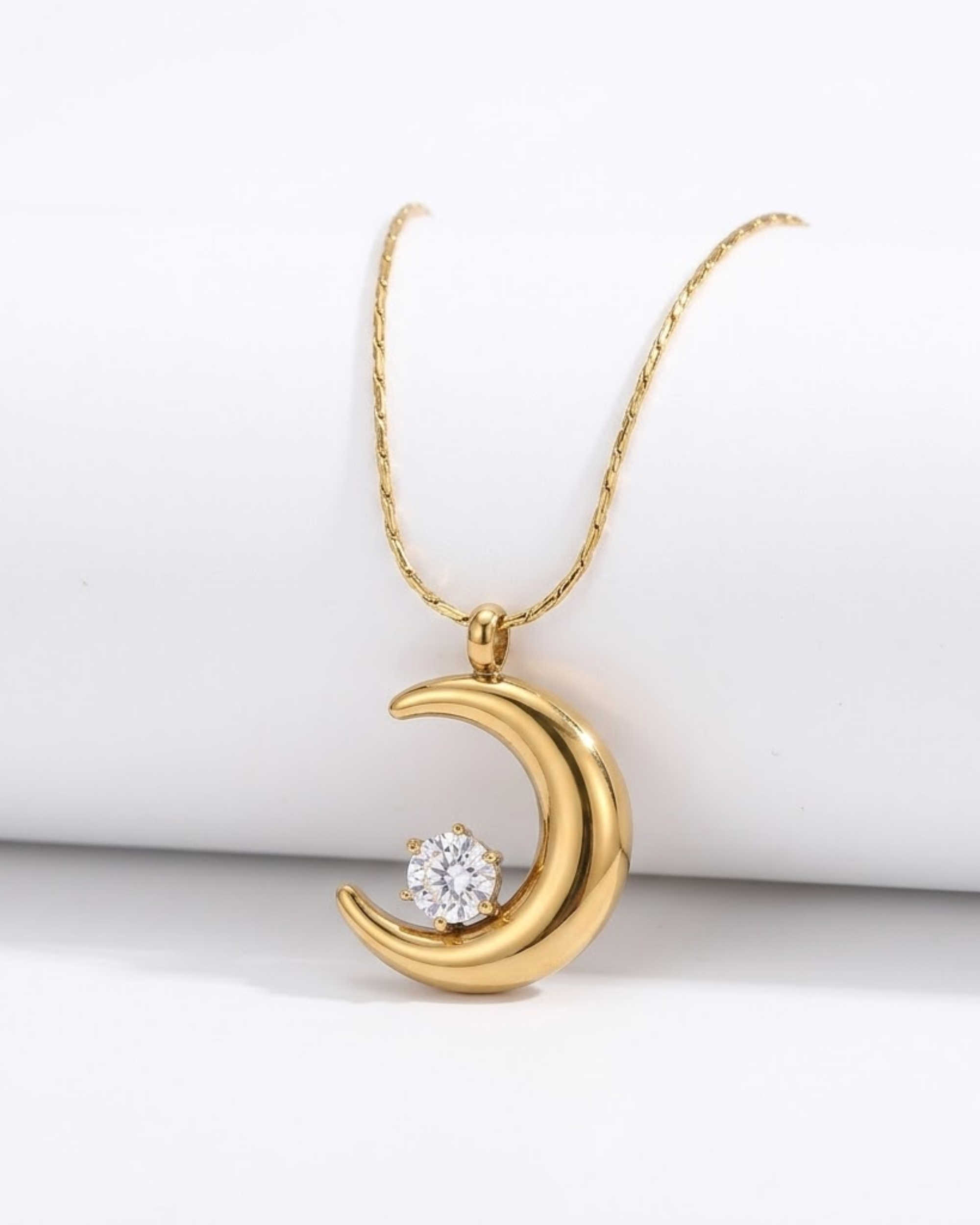 Mond Necklace